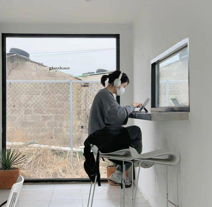 OOTD Ahn Eun Jin (instagram.com/eunjin___a)