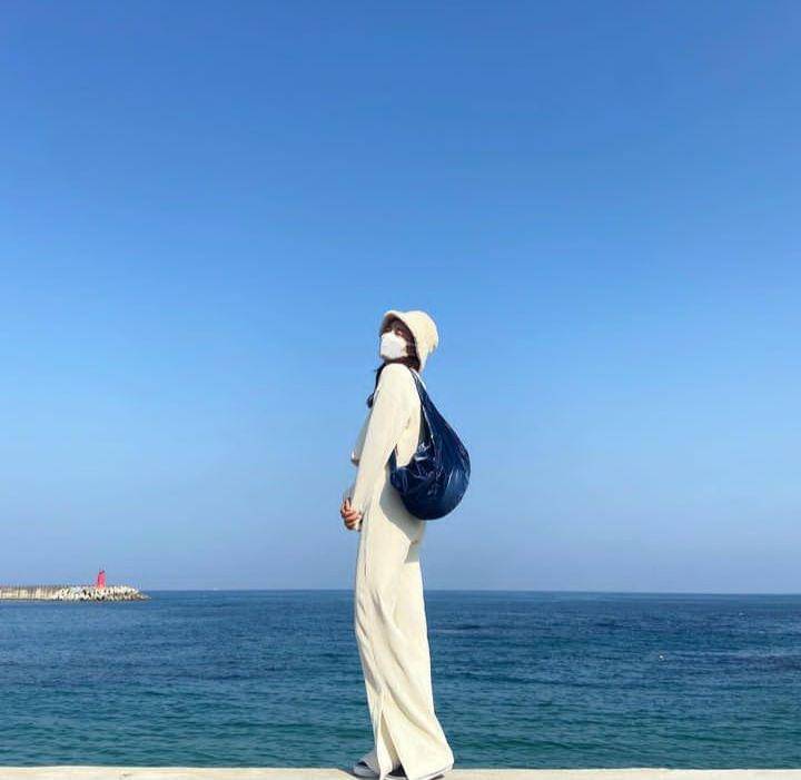 OOTD Ahn Eun Jin (instagram.com/eunjin___a)