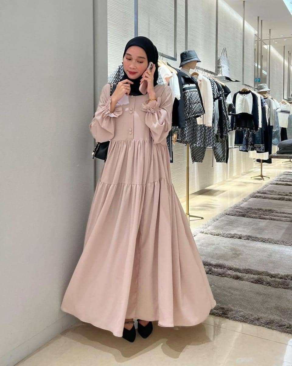 referensi daily outfit ala Astri Ratnasari (instagram.com/nasariastri)