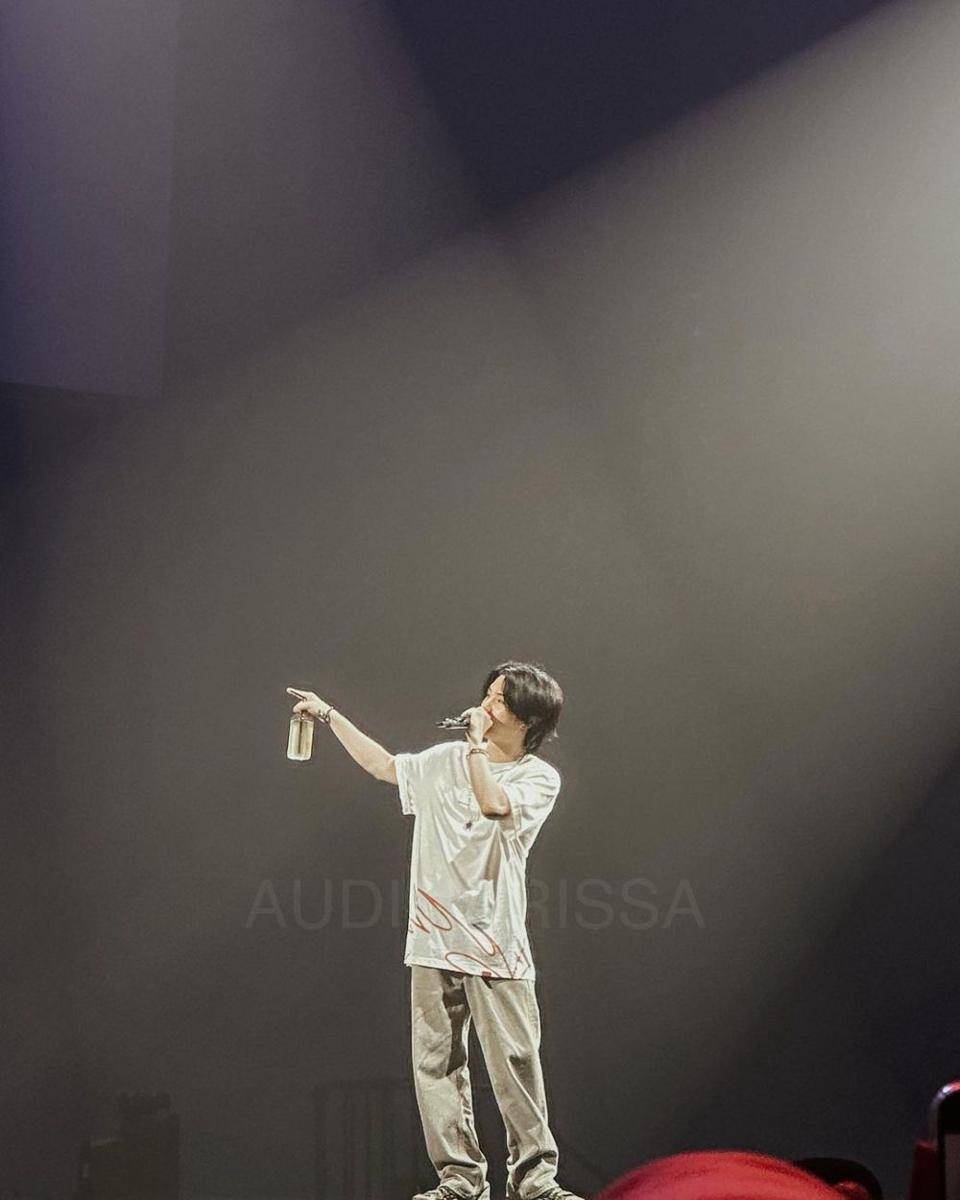 momen Audi Marissa nonton konser Suga BTS (instagram.com/audimarissa)