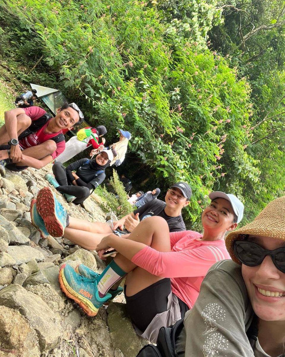 momen Tatjana Saphira saat trekking (instagram.com/tatjanasaphira)