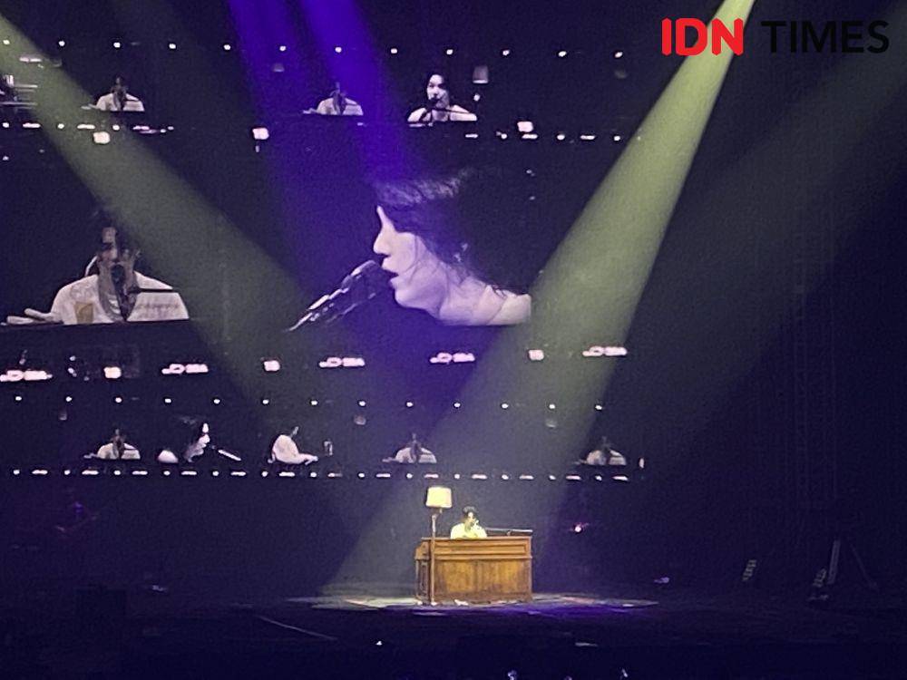 konser Suga BTS hari kedua di Indonesia (dok.IDN Times/Stephanie Risyana)