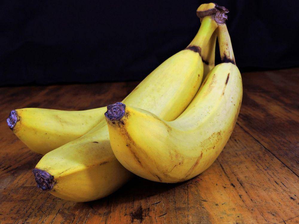 ilustrasi buah pisang segar dan matang (pixabay.com/pcdazero)