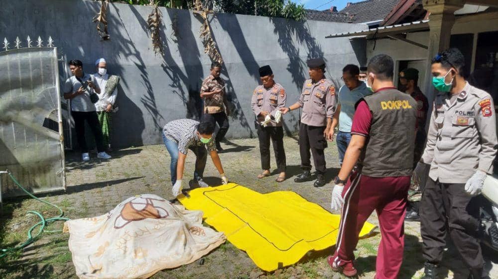 Polisi turun melakukan olah TKP. (dok. Polresta Mataram)