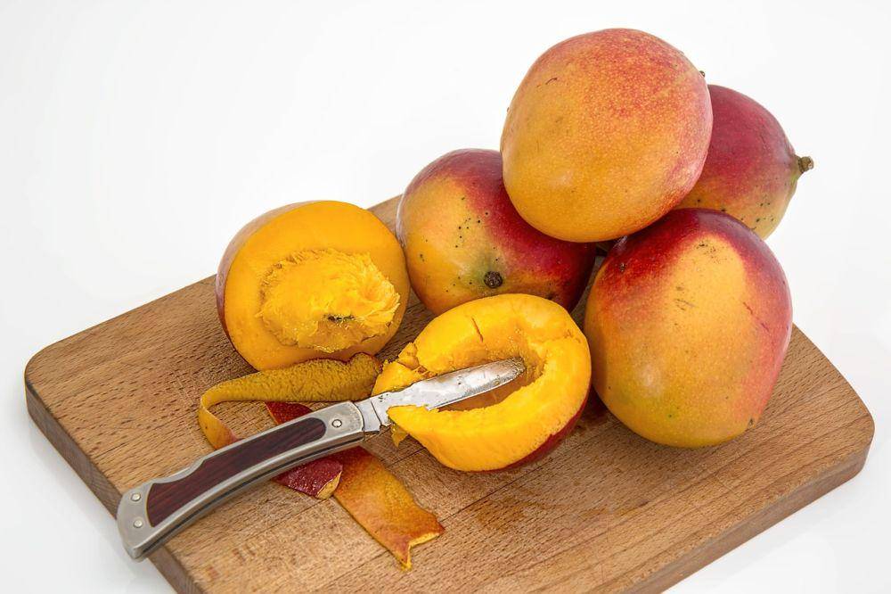 ilustrasi buah mangga matang dan segar (pixabay.com/stevepb)