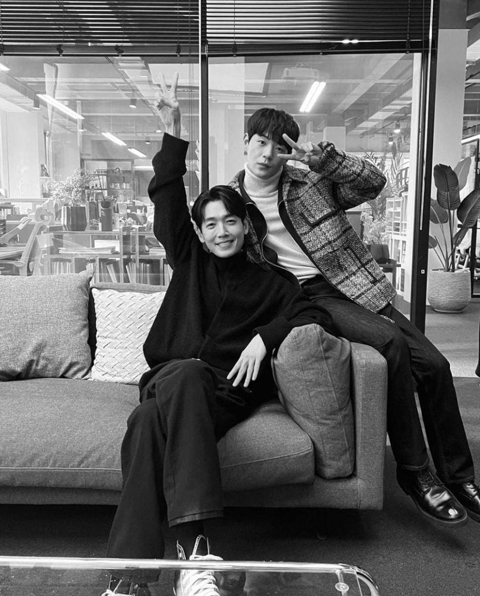 Jung Kyung Ho dan Shin Jae Ha di drama Crush Course in Romance (instagram.com/jstar_allallj)