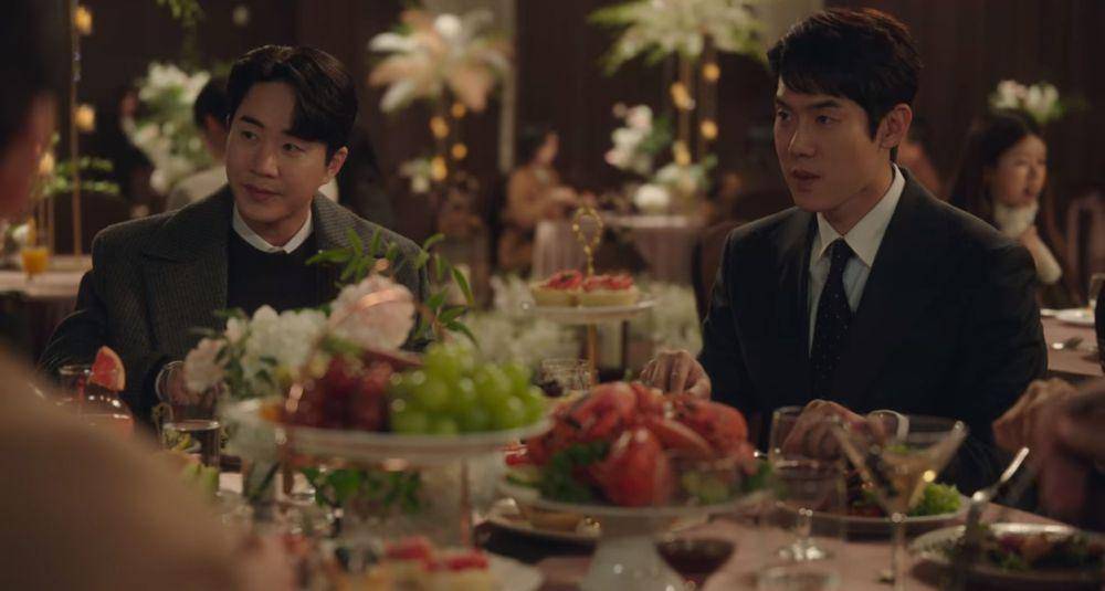 Moon Tae Yoo dan Yoo Yeon Seok di drama The Interest of Love (Dok. Netflix/The Interest of Love)