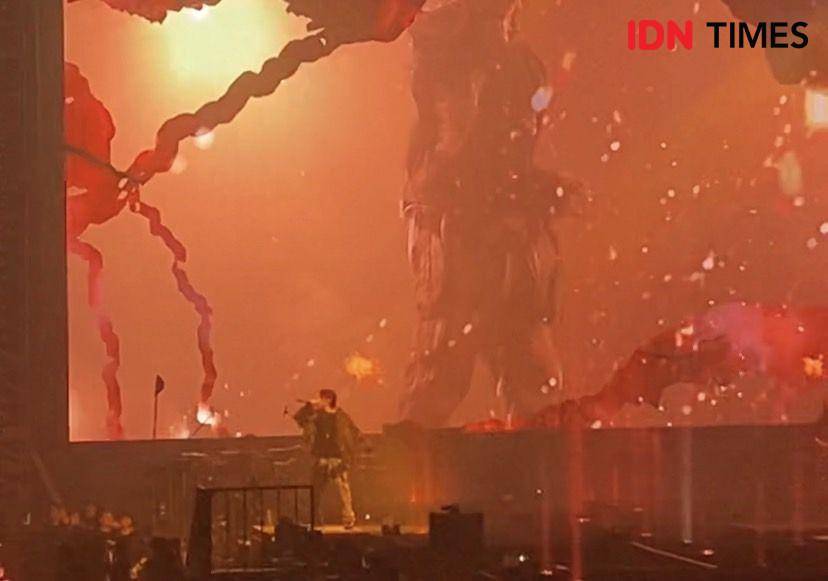 konser Suga BTS hari kedua di Indonesia (dok.IDN Times/Stephanie Risyana)