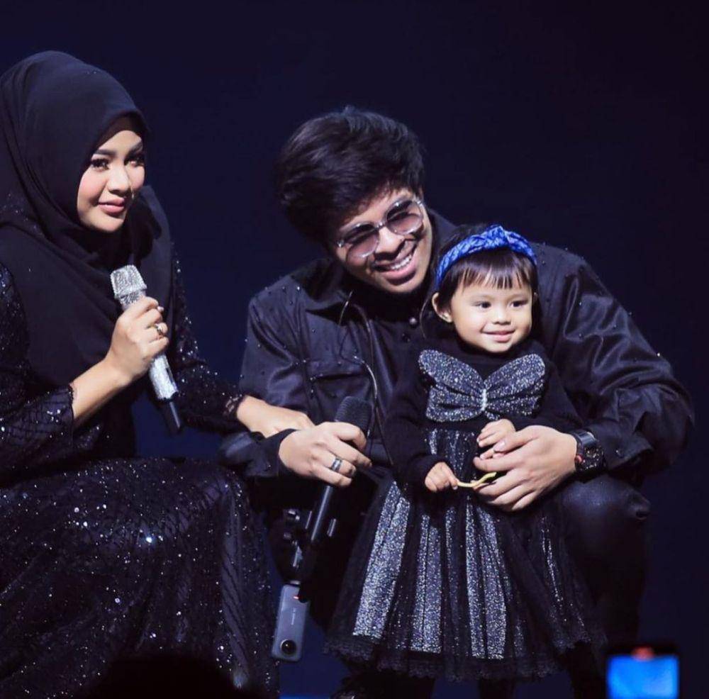 potret Atta Halilintar konser di Singapura (instagram.com/ameenaatta)