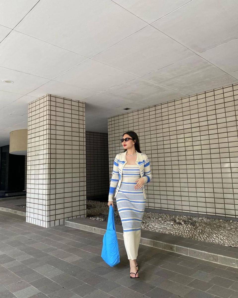 referensi outfit dengan maxi dress (instagram.com/taniadrwin)
