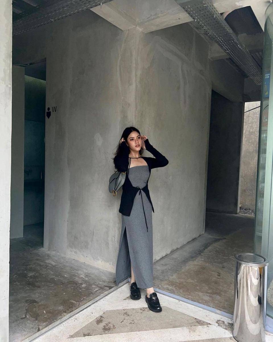 referensi outfit dengan maxi dress (instagram.com/viraoctavira)