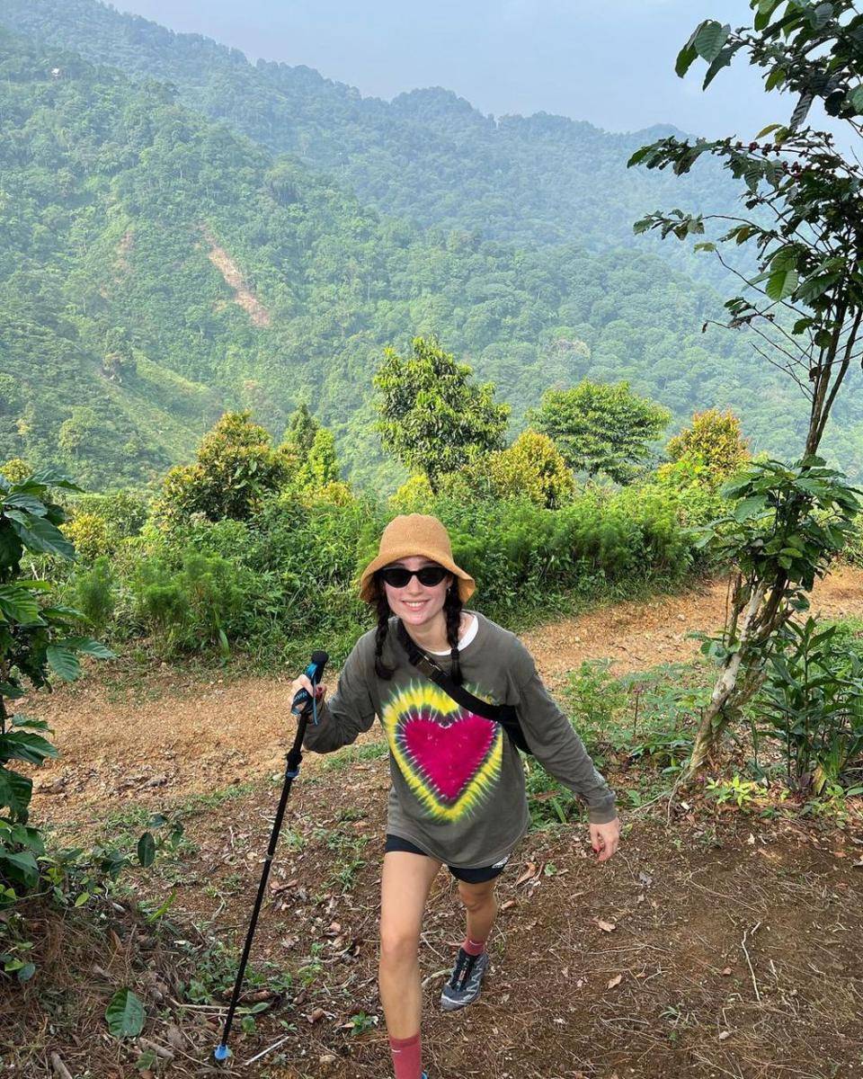 momen Tatjana Saphira saat trekking (instagram.com/tatjanasaphira)