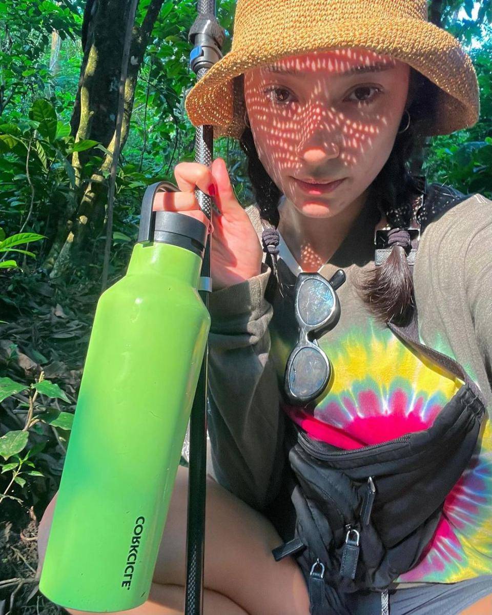 momen Tatjana Saphira saat trekking (instagram.com/tatjanasaphira)