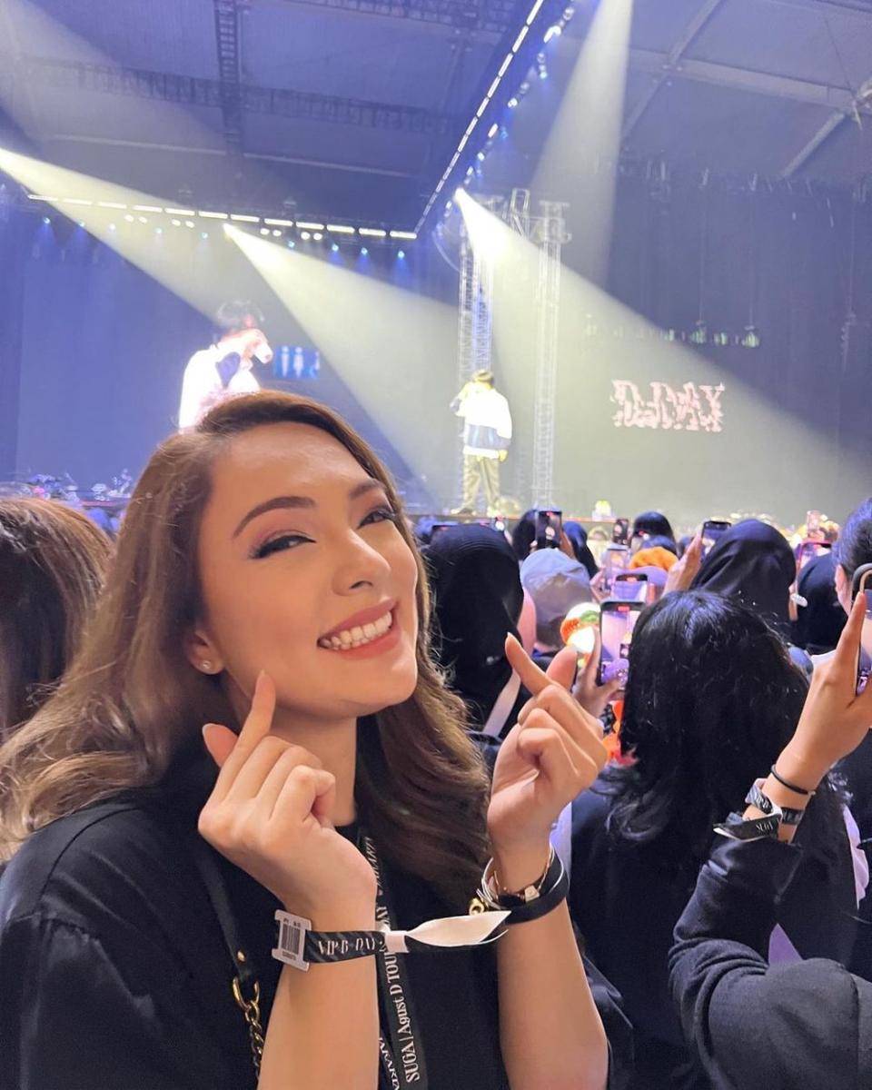 momen dr. Reisa Broto Asmoro nonton konser Suga BTS (instagram.com/reisabrotoasmoro)