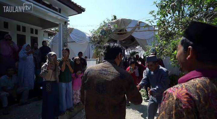potret Andre Taulany ke nikahan asistennya (youtube.com/Taulany TV)