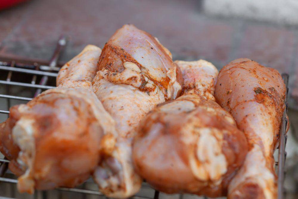 Paha ayam (pexels.com/id-id/@filirovska/)