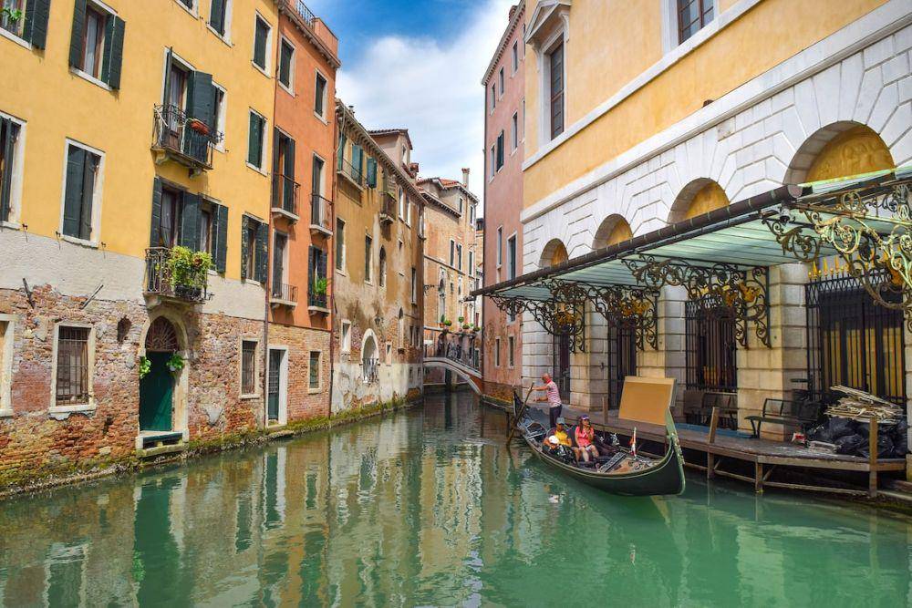 Potret kanal di Venesia. (Unsplash.com/Dmitry Bukhantsov)