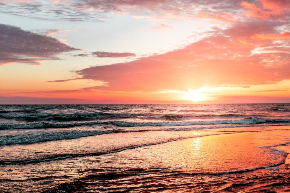4 Tempat Wisata Terbaik Melihat Sunset di Tegal, Kece Parah!