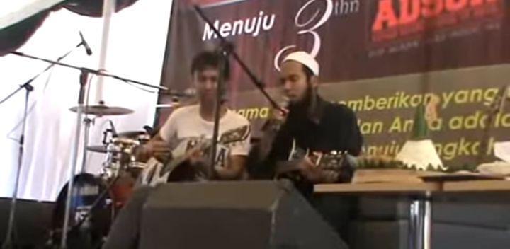 Sakti dan member Sheila On 7 (youtube.com/Sheila on 7 Reunion)