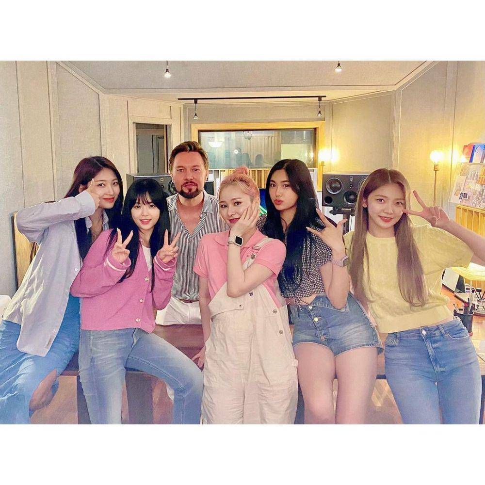 potret EVERGLOW denganTheFatRat (instagram.com/official_everglow)