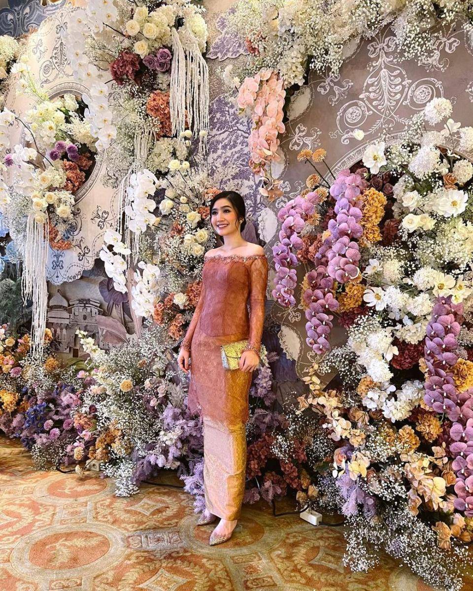 ide outfit kondangan ala Febby Rastanty (instagram.com/febbyrastanty)