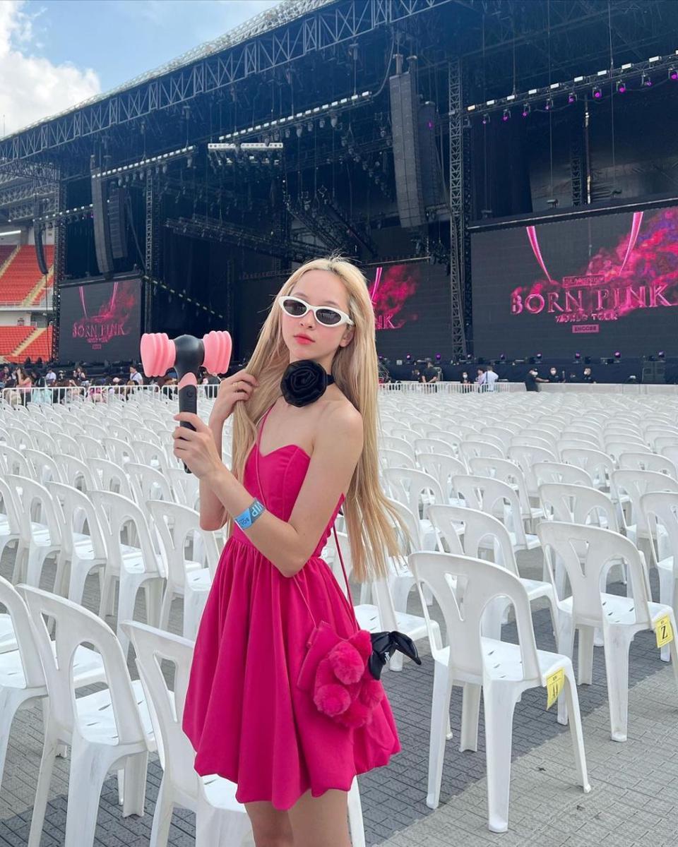 potret Hannah 4EVE nonton "BLACKPINK Encore in Bangkok" (instagram.com/hannah_kmz)