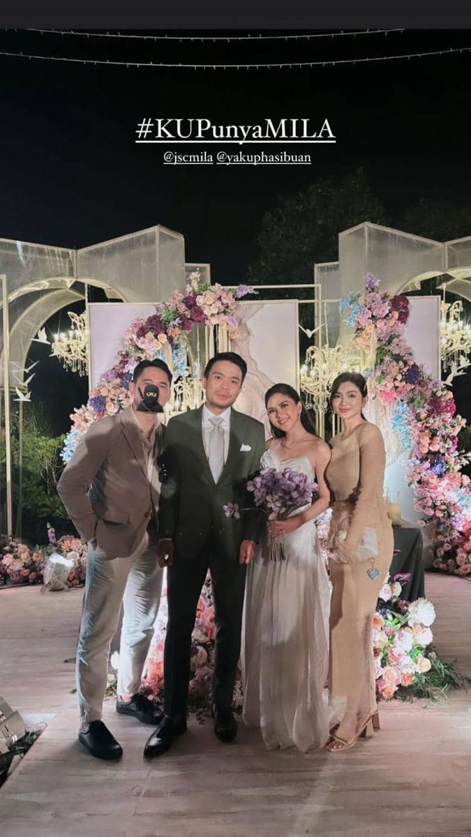 gaya tamu resepsi Jessica Mila di Bali (instagram.com/furrycitra)