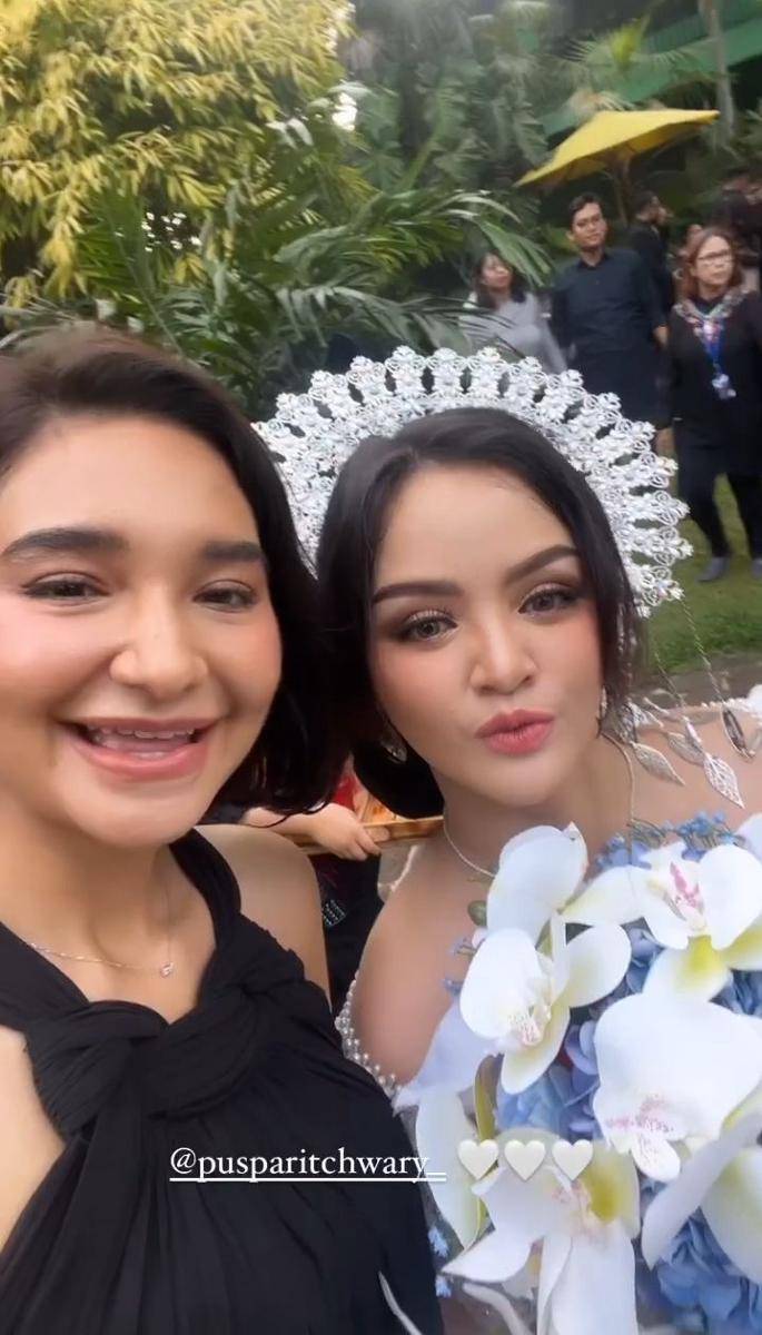 potret artis di pernikahan Puspa Ritchwary dan Fariz (instagram.com/gesyashandy)