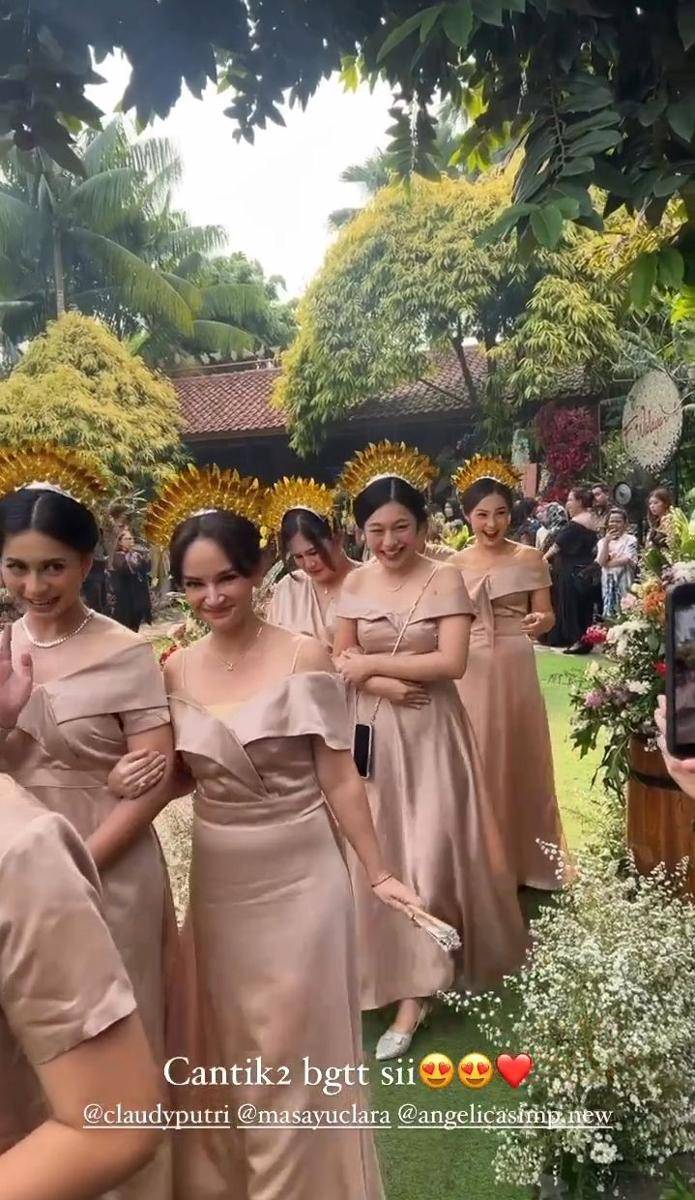 Ikipotret artis di pernikahan Puspa Ritchwary dan Fariz (instagram.com/gesyashandy)