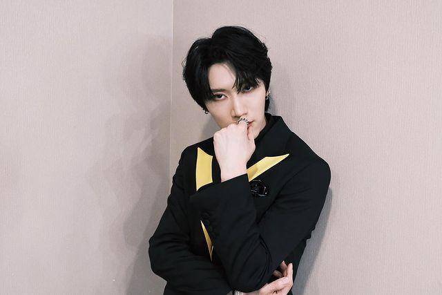 Ten WayV (instagram.com/tenlee_1001/)