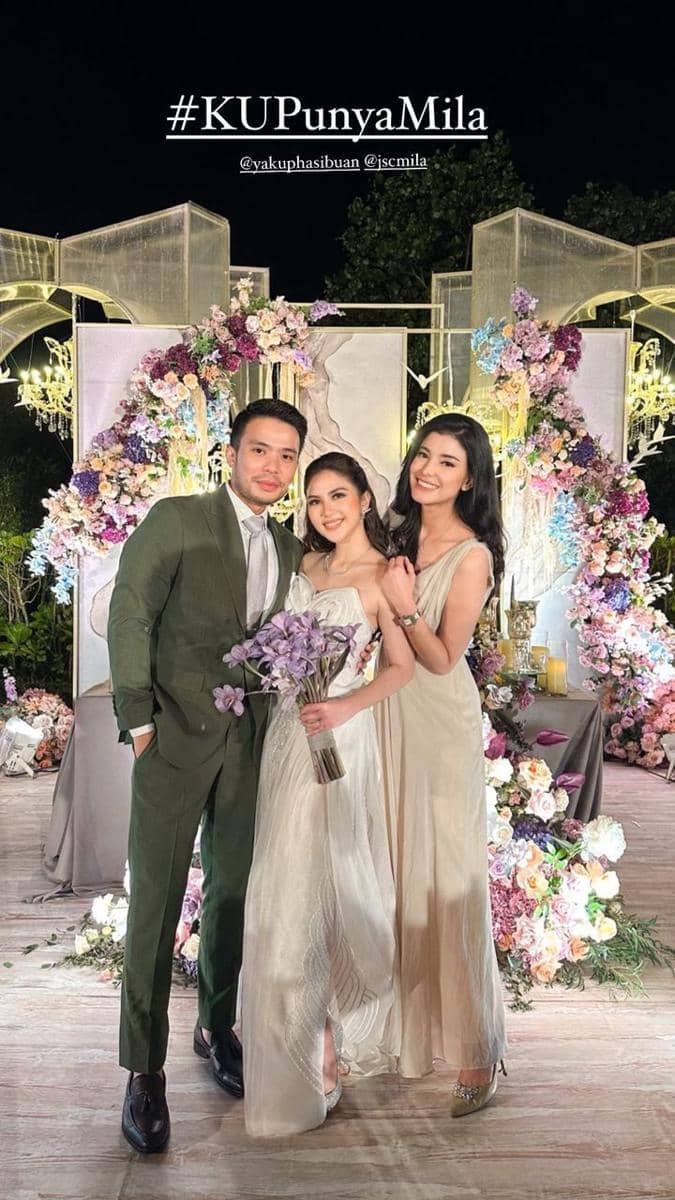 gaya tamu resepsi Jessica Mila di Bali (instagram.com/medinadinaaa)