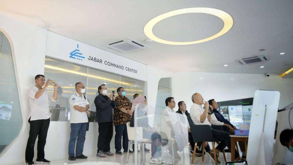 Pemdaprov Jawa Barat merilis aplikasi Smart Jabar untuk pegawai pemerintah daerah. (dok. Jabar Prov)