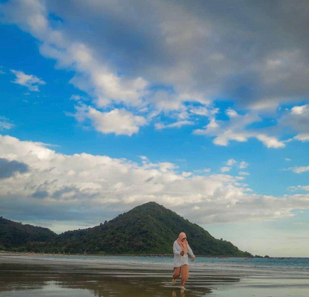 Pantai Selong Belanak (Dok Pribadi/Halimatus)