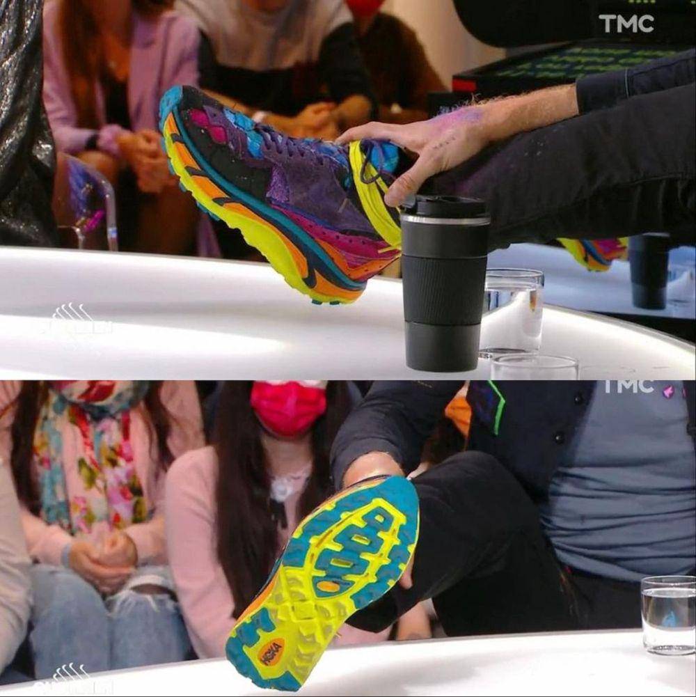 Sneakers daur ulang Chris Martin (twitter.com/AniqIzzudin)