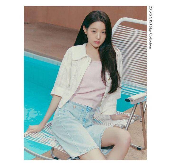 Style OOTD ala Wonyoung IVE (instagram.com/sjsjofficial)