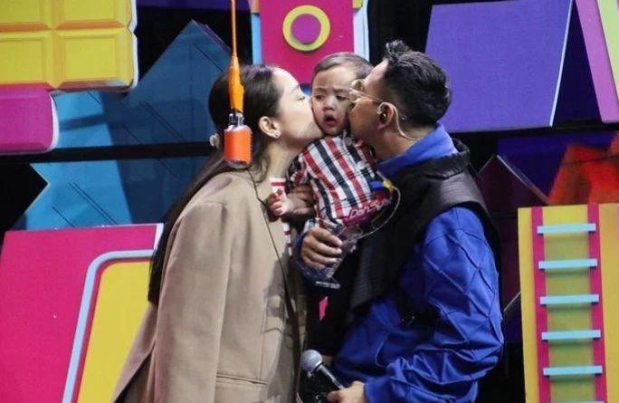 7 Potret Rayyanza di DahSyatnya Awards 2023, Menang Penghargaan!
