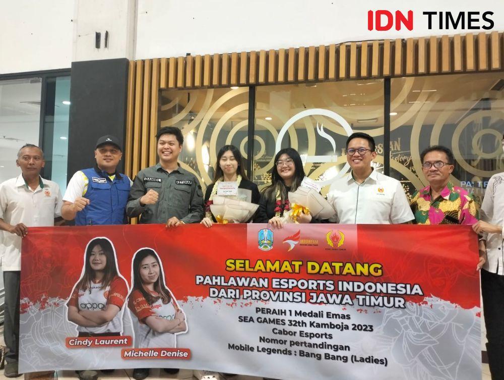 Cerita Kakak Beradik Peraih Medali Emas SEA Games Esport Wanita