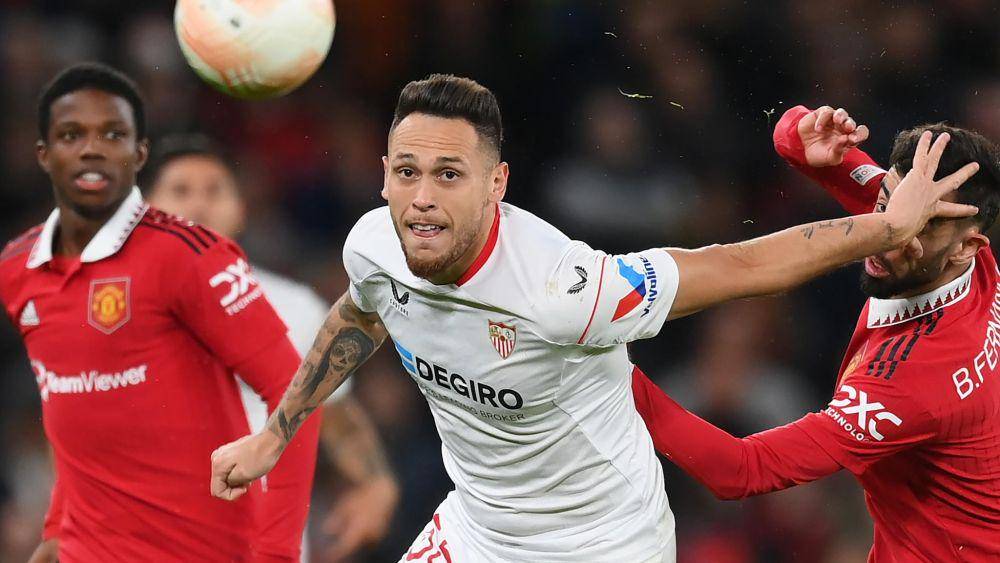 Potret laga Sevilla menghadapi Manchester United saat bersua di babak perempat final Liga 2022/2023. (uefa.com)