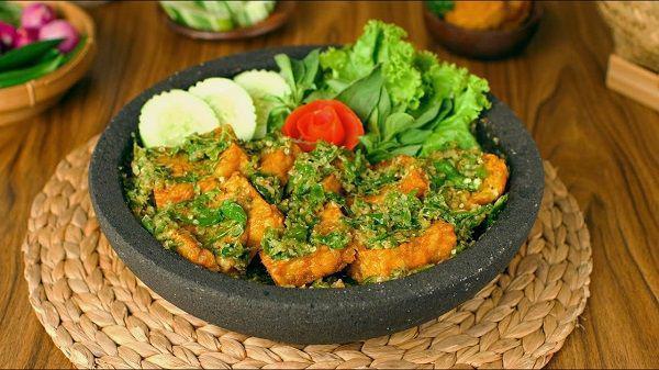 Resep Tempe Penyet Cabai Hijau, Rasa Pedasnya Bikin Nagih
