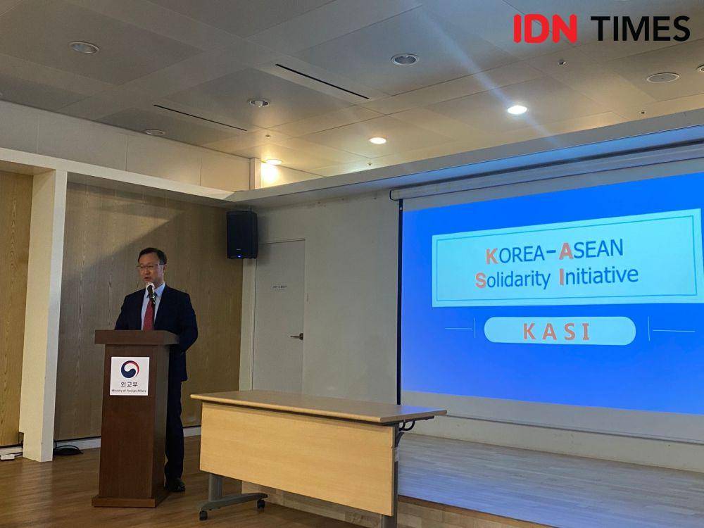 Wakil Direktur Jenderal ASEAN dan Asia Tenggara Kementerian Luar Negeri Korsel, Kim Dong Bae. (IDN Times/Sonya Michaella)