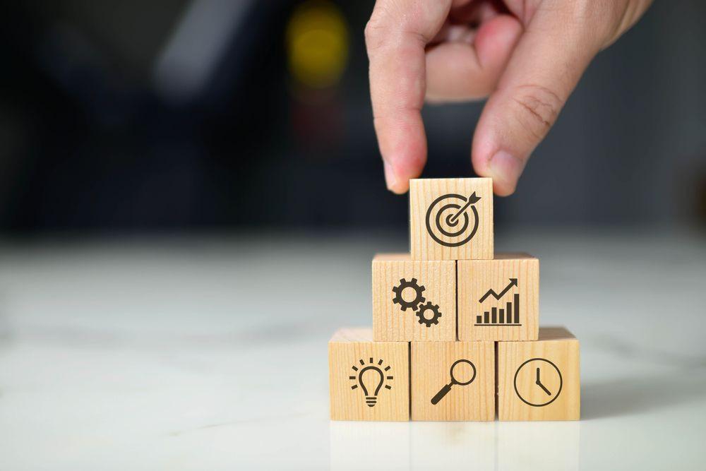 Tentukan tujuan dan visi (Shutterstock/AK Fotos321)