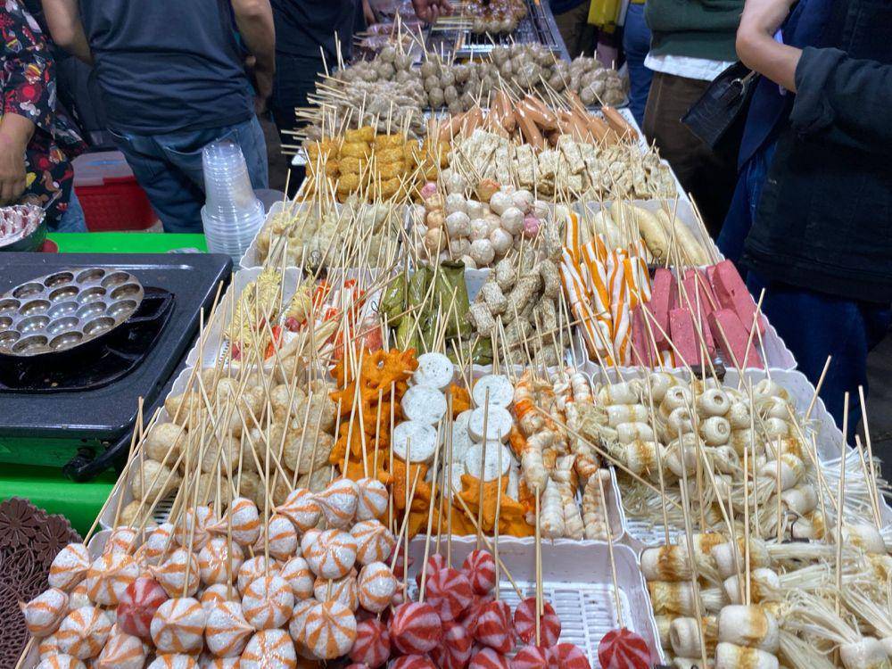 aneka jajanan di Pasar Cidu (dok.pribadi/Zam Zam)