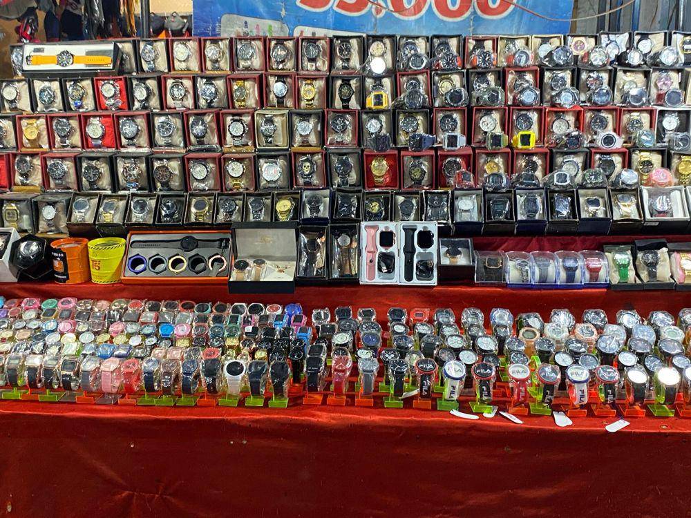 aneka jajanan di Pasar Cidu (dok.pribadi/Zam Zam)