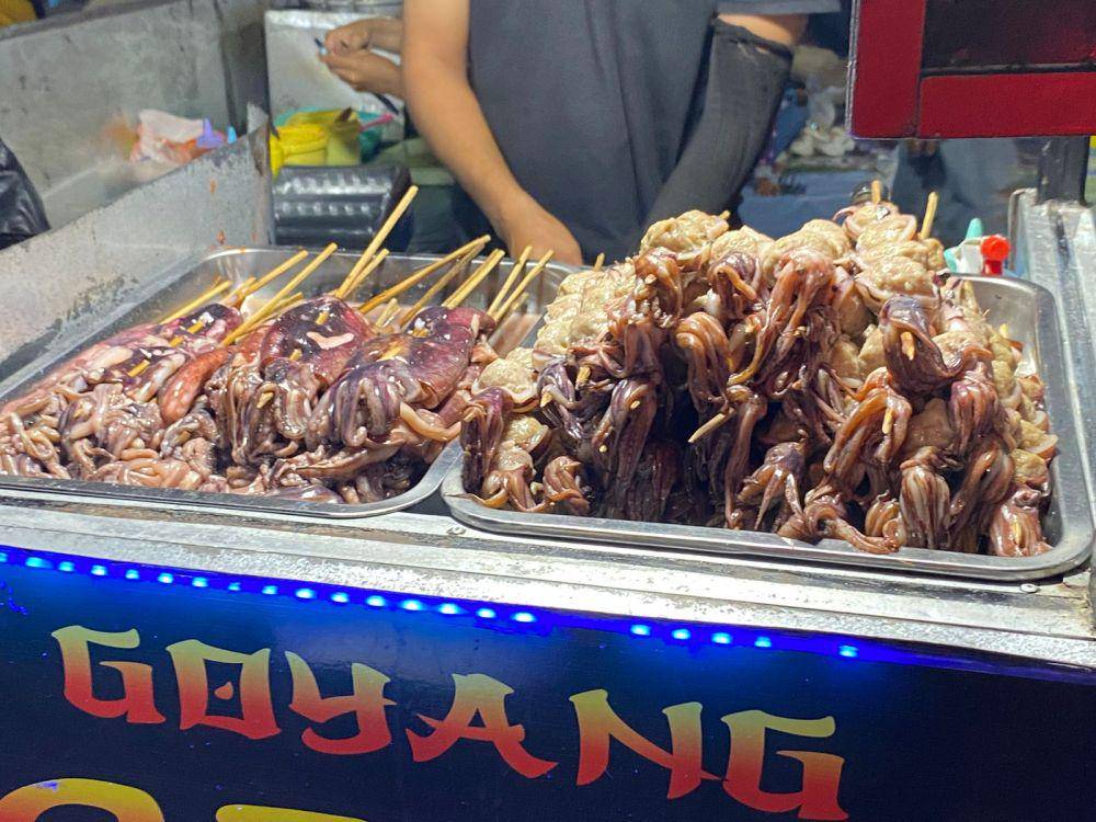 aneka jajanan di Pasar Cidu (dok.pribadi/Zam Zam)