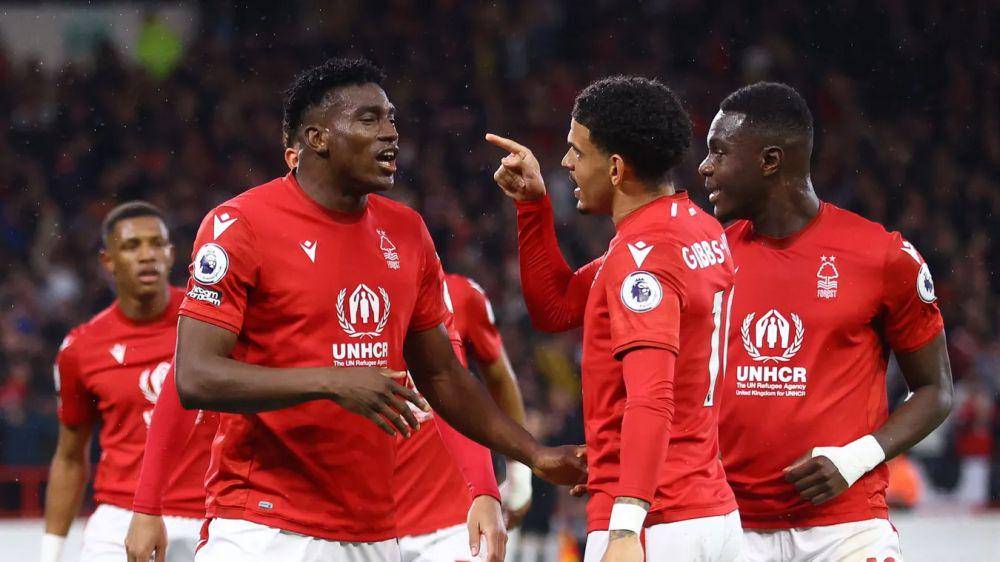 Para pemain Nottingham Forest merayakan gol di EPL 2022/2023. (premierleague.com)