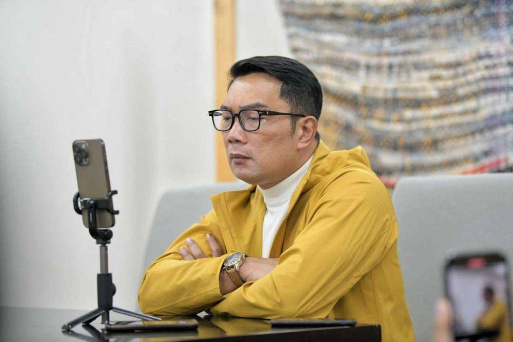 Ridwan Kamil memantau kondisi warga Jawa Barat yang terdampak bencana gempa bumi Turki via panggilan video pada Kamis, 9 Februari 2023, di Jakarta. (jabarprov.go.id)
