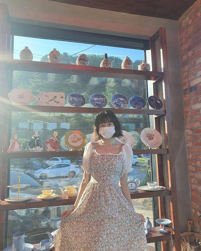 Lily NMIXX (instagram.com/nmixx_official)