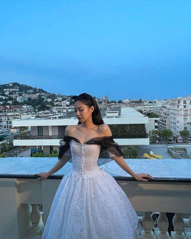 Jennie BLACKPINK di Cannes 2023 (instagram.com/jennierubyjane)