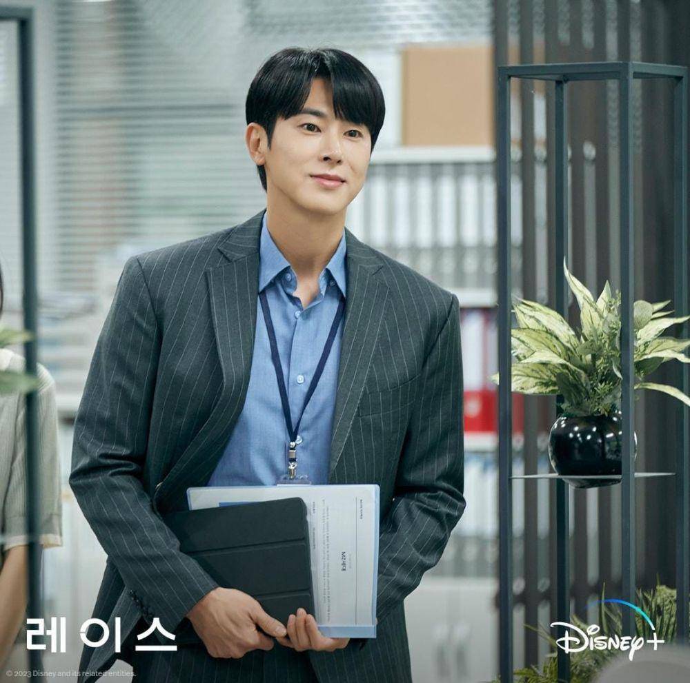 Jung Yun Ho di drama Race (instagram.com/disneypluskr)