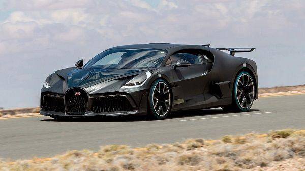 Bugatti Divo (topgear.com)